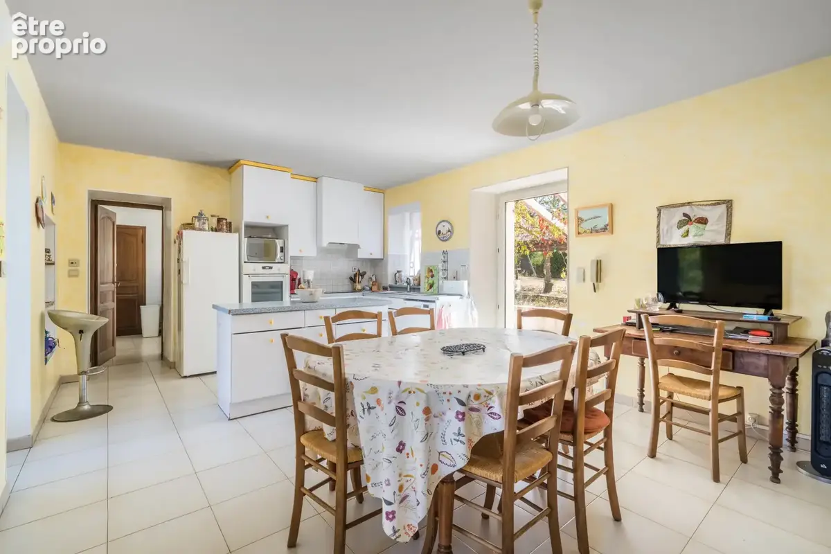 Ales -beau mas familial - terrain 4615m2 -  sh 258.85 m2 -charme, espace et convivialité - - photo 8