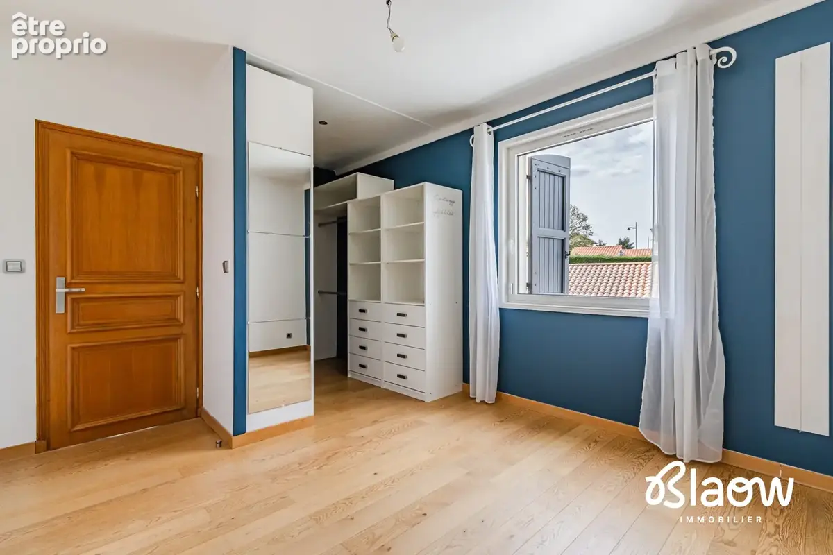Maison 8 pièces 205 m² à vendre à Genilac (42800) - photo 6