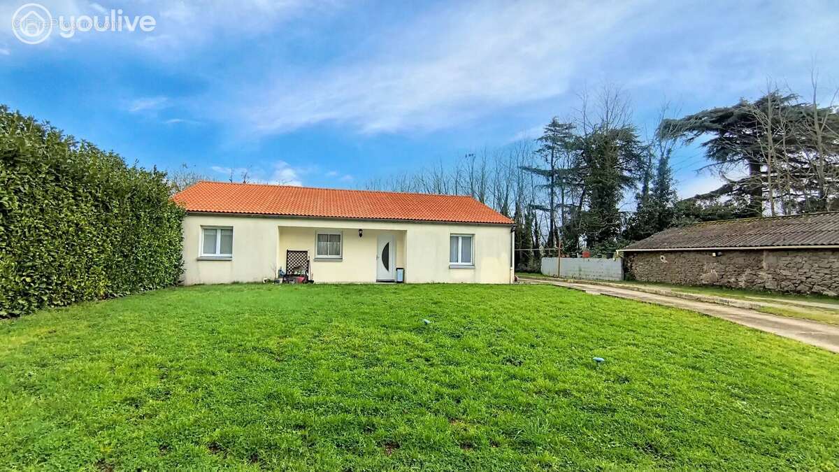 Maison à LA CHAPELLE-PALLUAU