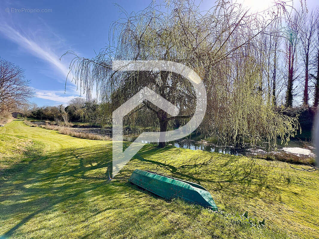 Maison à SAINT-FRONT-DE-PRADOUX