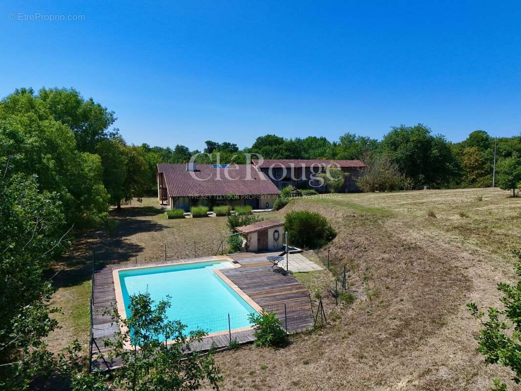 Proche Marmande - Propriété de caractère avec 4,5 hectares, piscine et dépendance - photo 20