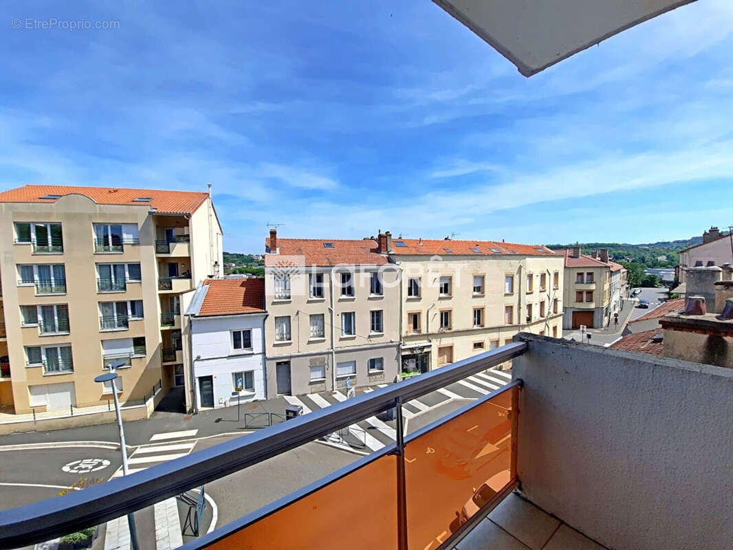 Appartement à ROCHE-LA-MOLIERE