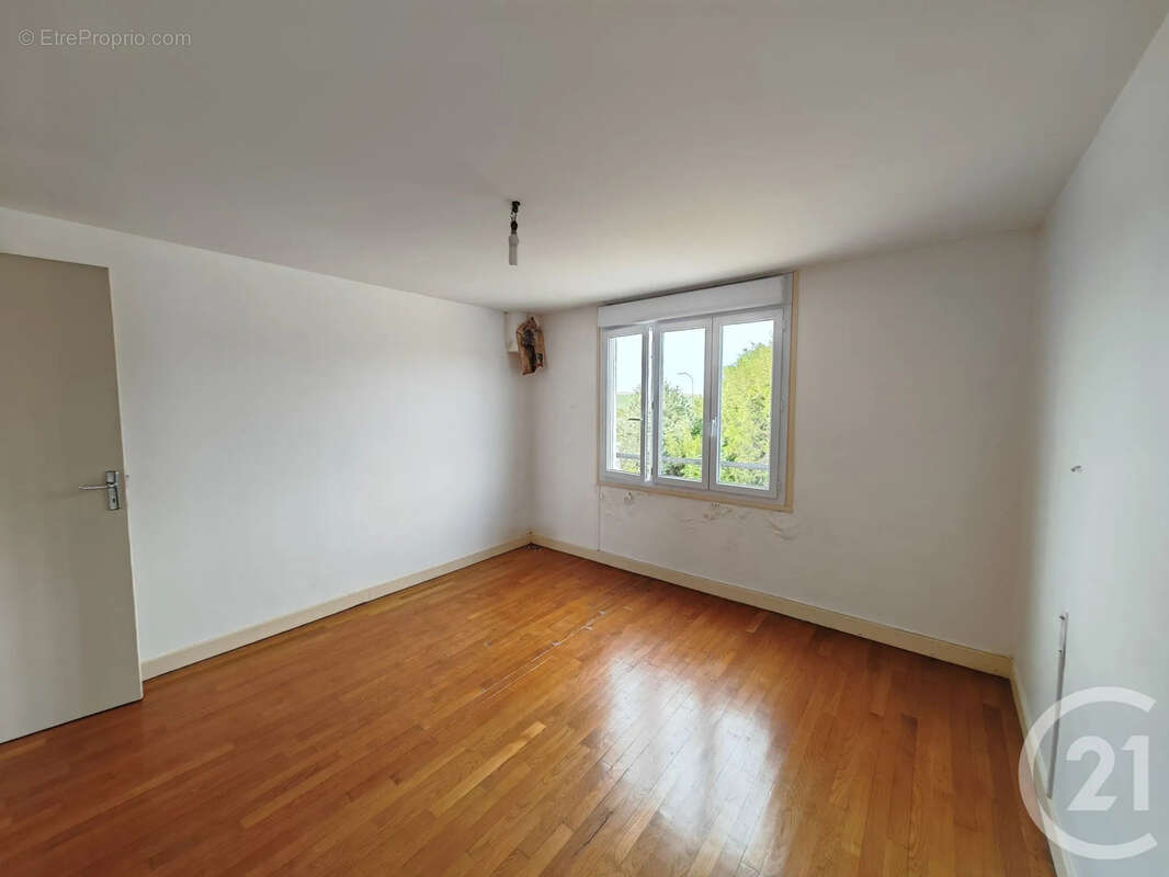 Maison 133 m² à Villeseneux  - photo 7