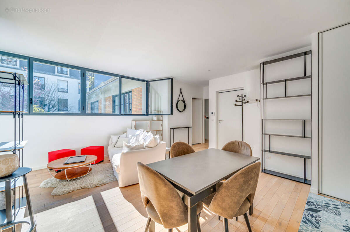 Appartement à PARIS-20E