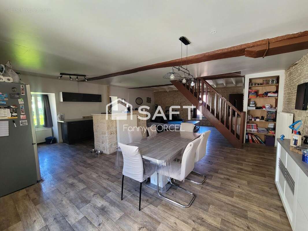 Photo 3 - Maison à SAINTE-COLOMBE-SUR-SEINE