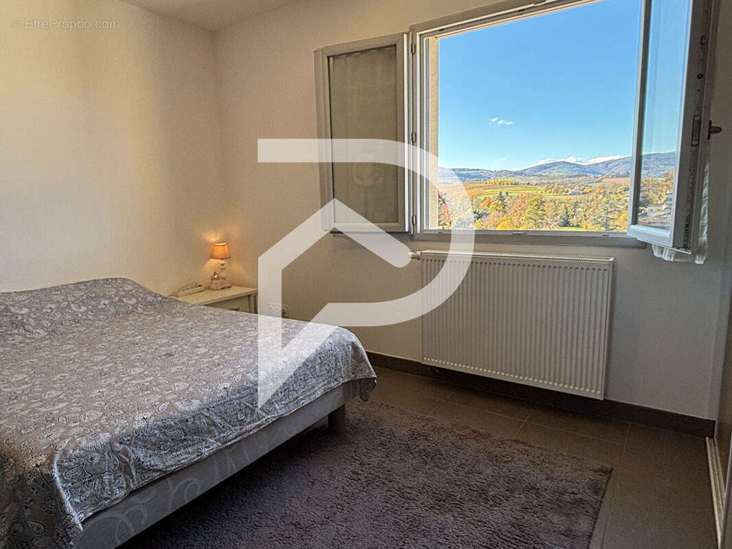 Maison à POUILLY-LE-MONIAL