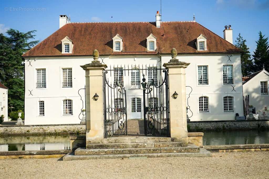 Maison à CHEVANNES