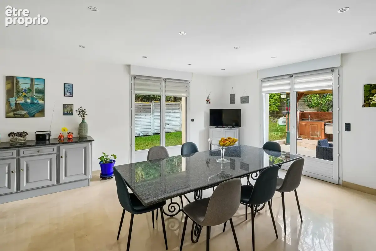 Louveciennes (78) - Maison de prestige avec piscine - photo 18