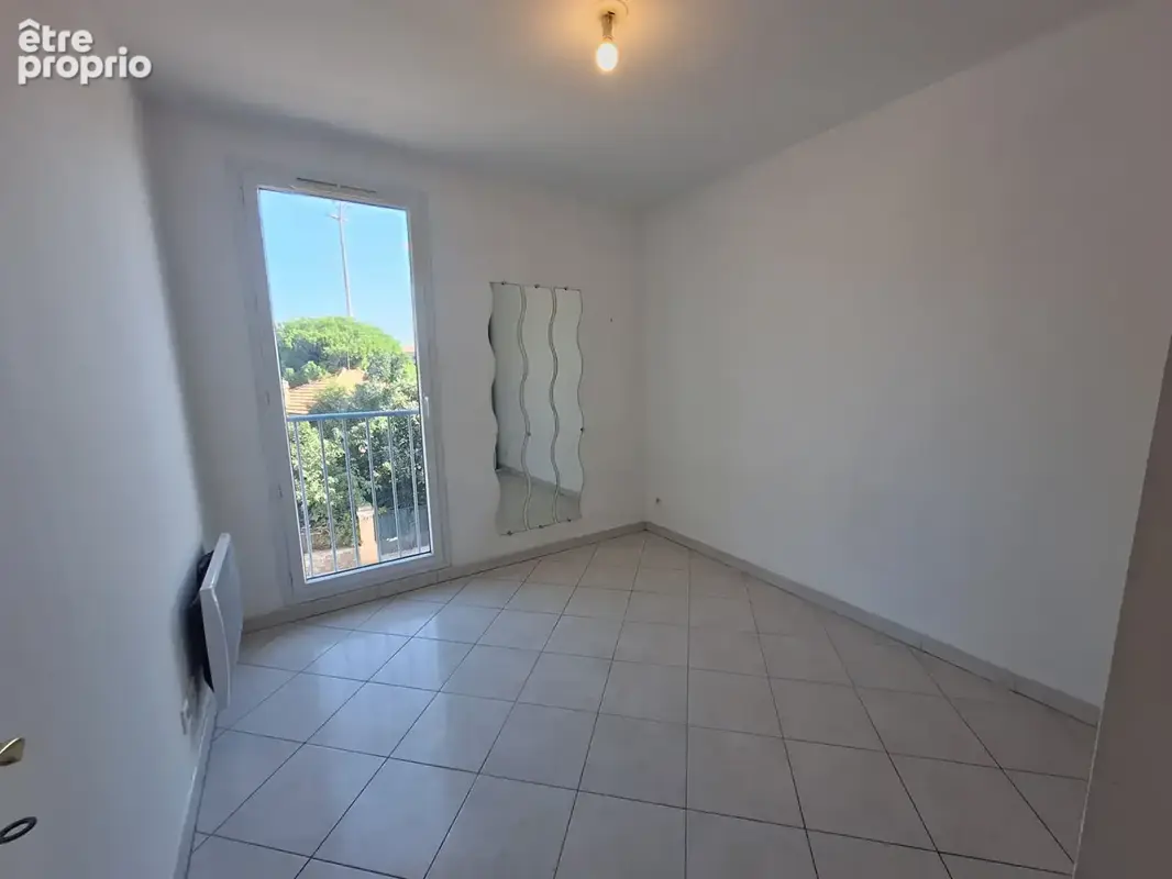 Appartement Hyères T2- 39.45m² - Balcon - Stationnement - photo 5
