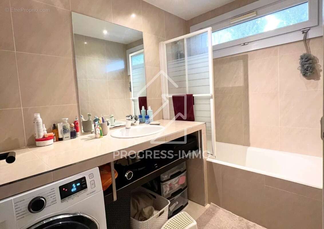 Appartement à CHENNEVIERES-SUR-MARNE