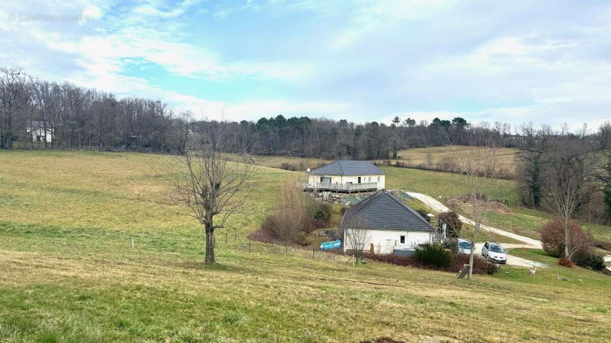 Terrain à SAINTE-FEREOLE