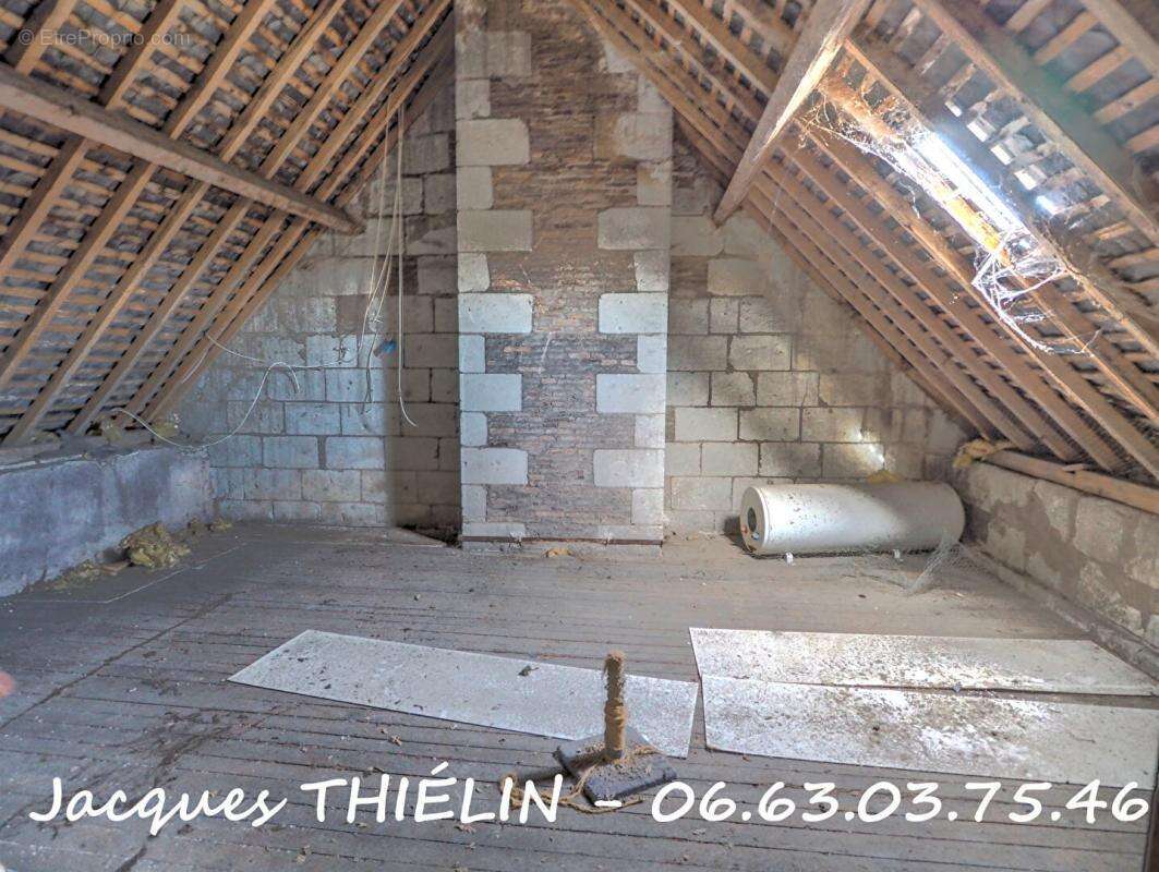 Appartement à LONGUE-JUMELLES