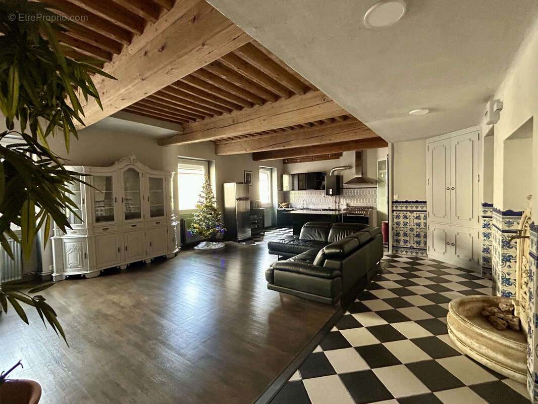 Appartement beaucoup de cachet dans immeuble ancien - photo 29