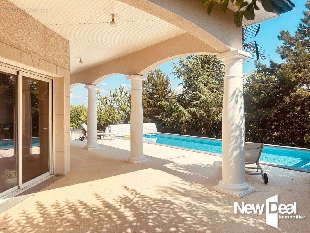 Exclusivite vallon du jour, maison de type 6 de 190 m2  habitables avec piscine edifiee sur 1159 m2 en impasse - photo 3