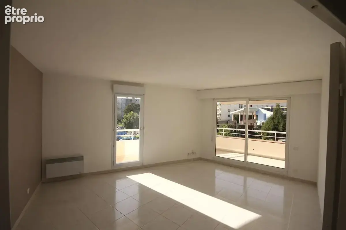 Appartement à MANDELIEU-LA-NAPOULE