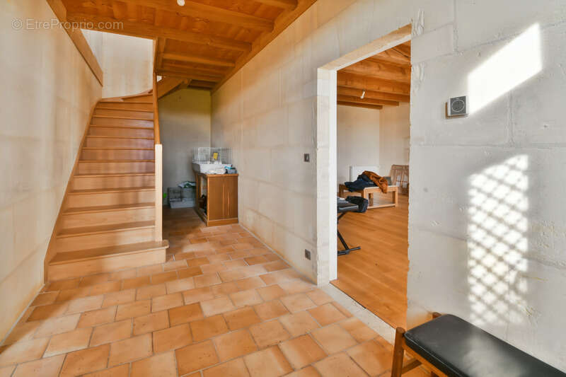 Maison à SAINT-JEAN-D'ANGELY