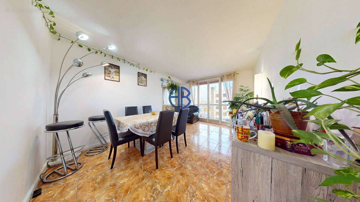 Appartement à BONDY