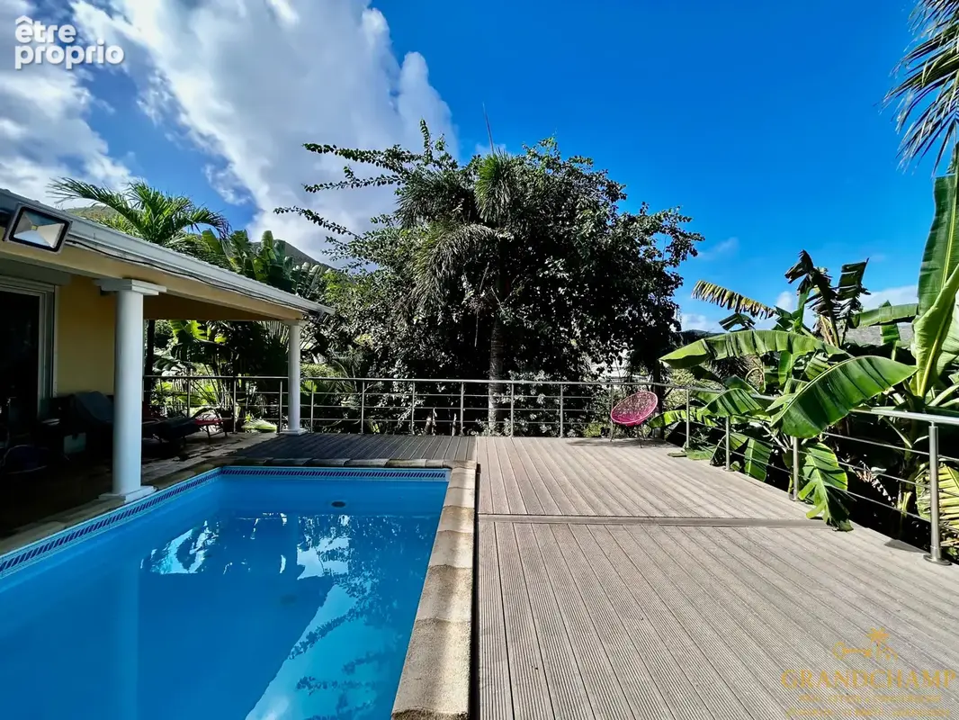 Baie Orientale   Villa avec piscine, 2 chambres + mezzanine - possibilité T2 independant - photo 3