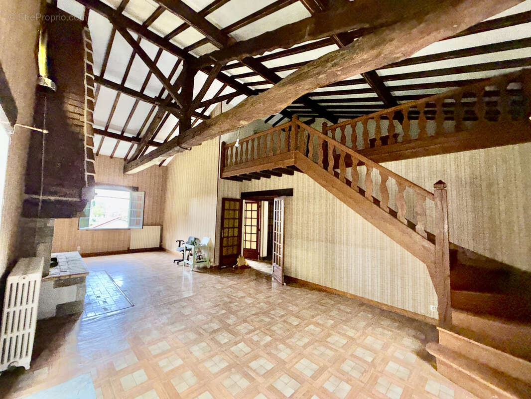 Maison à SAINT-GENCE