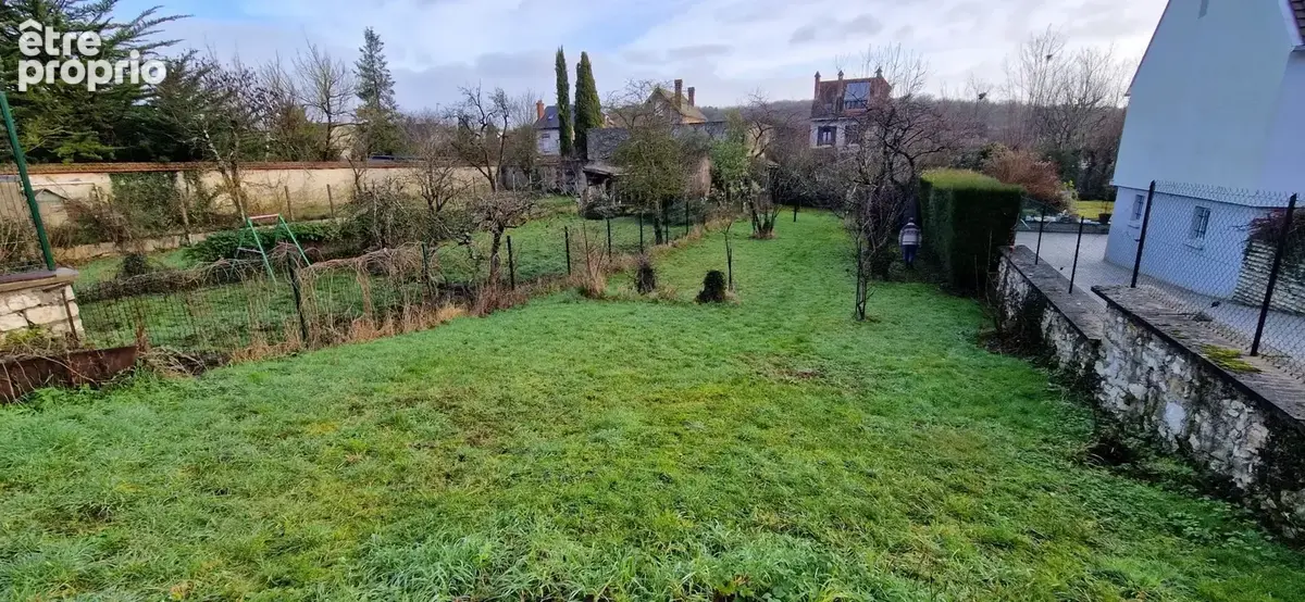 Photo Terrain à Moret-Sur-Loing au prix de 109 000€