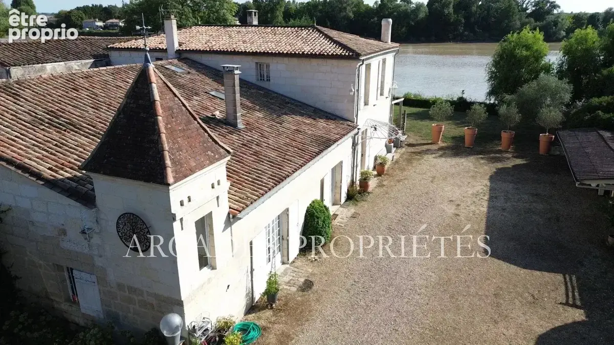 Maison 8 pièces 320 m² à vendre à Fronsac (33126) - photo 2