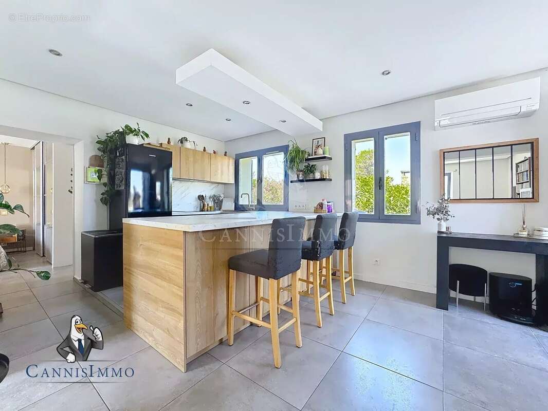 Appartement à LE CANNET