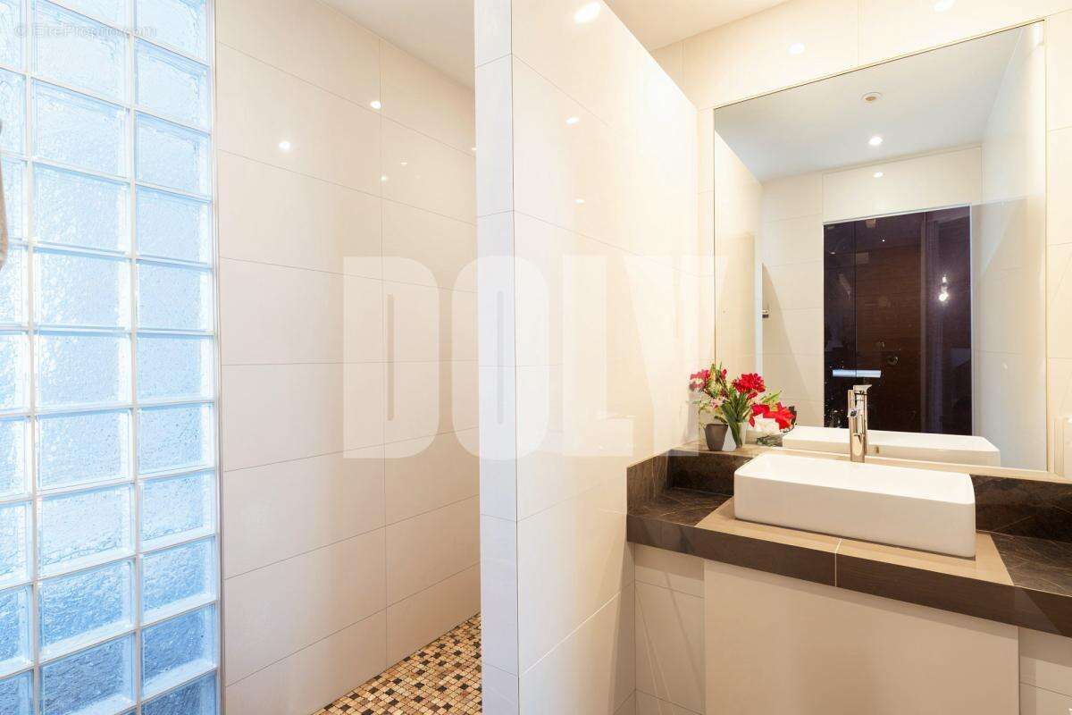 Appartement à VILLENEUVE-LOUBET