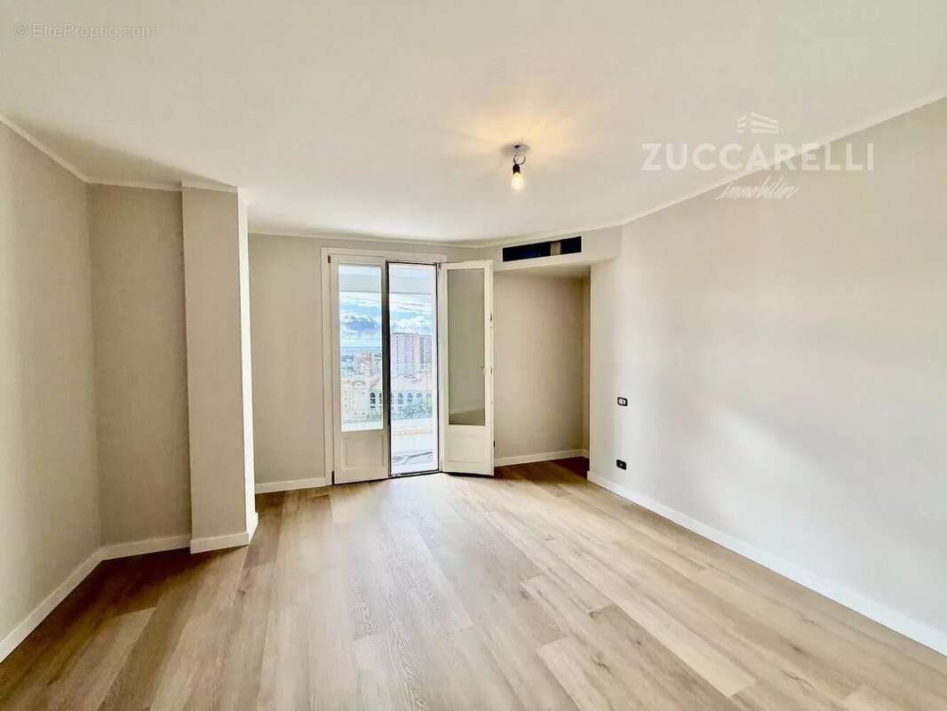 Appartement à ROQUEBRUNE-CAP-MARTIN