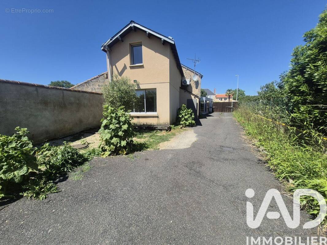 Photo 1 - Maison à SAINT-GENEROUX