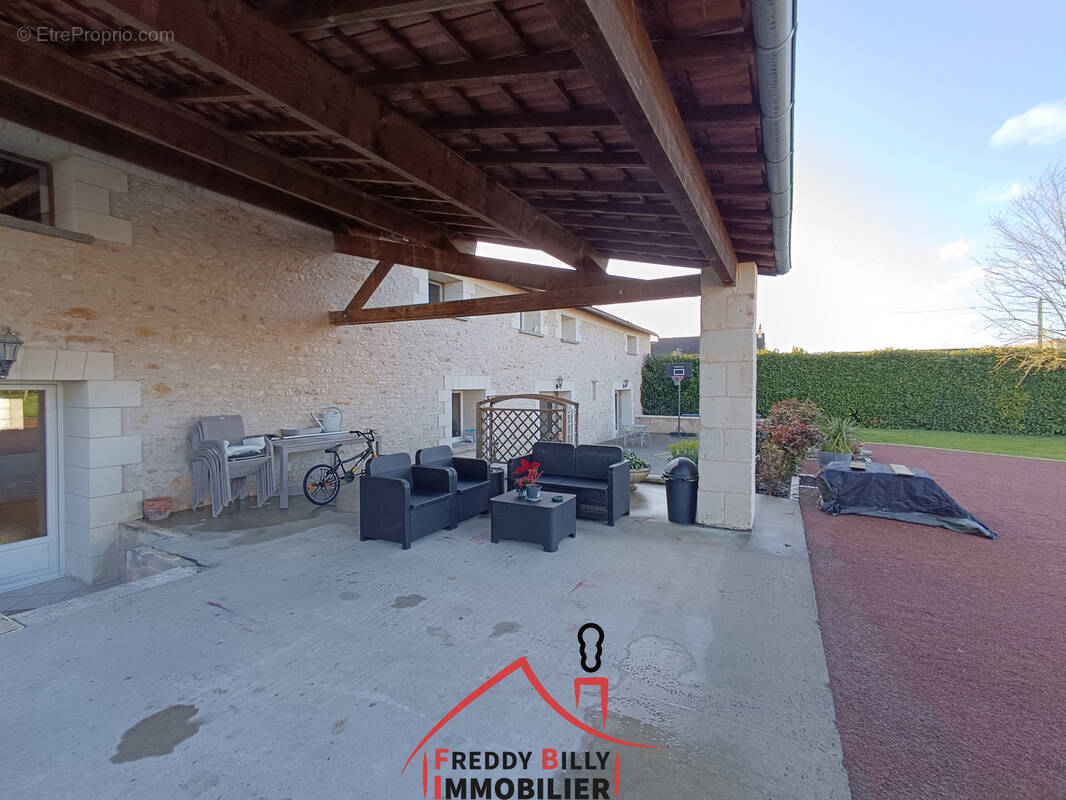 Maison à EPIEDS