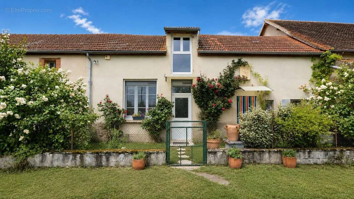 Maison à CHEZELLE