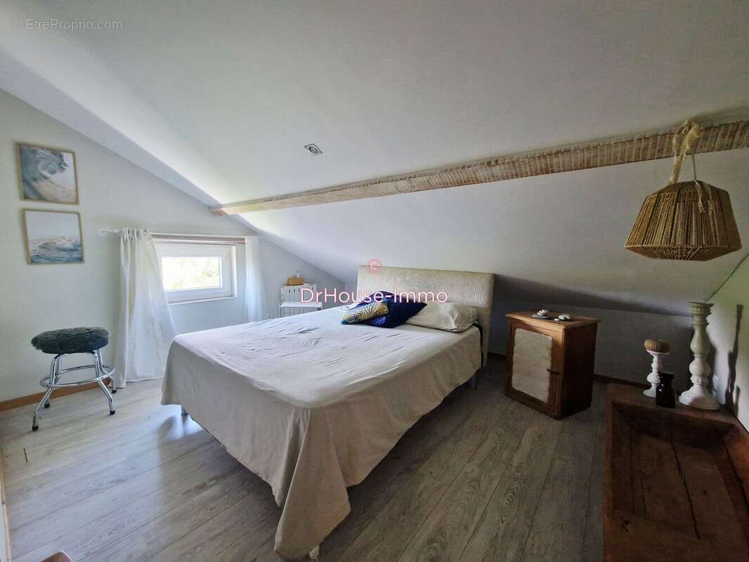 Maison 146 m² à Romans-Sur-Isere  - photo 9