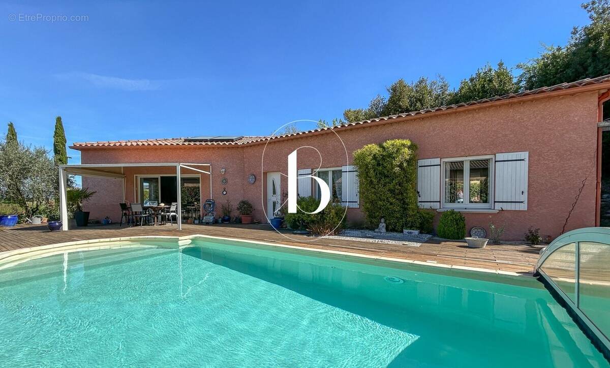 Maison à BARJAC