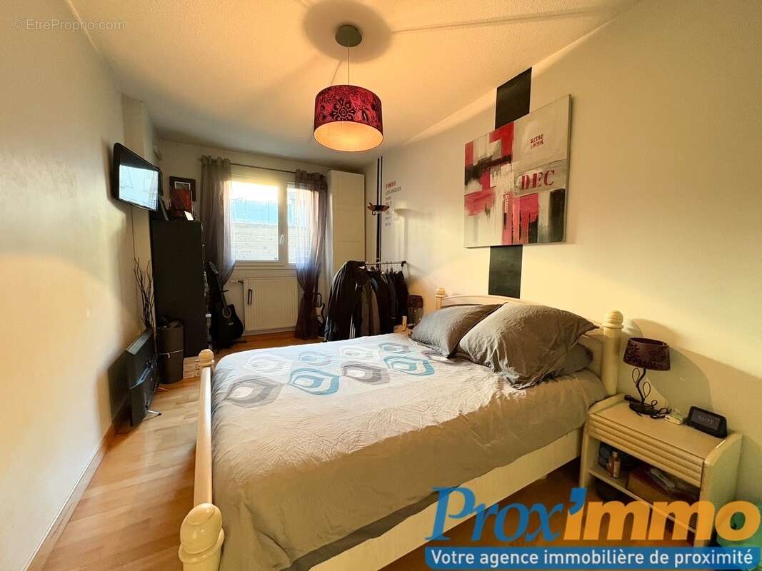 Appartement à LA BUISSE