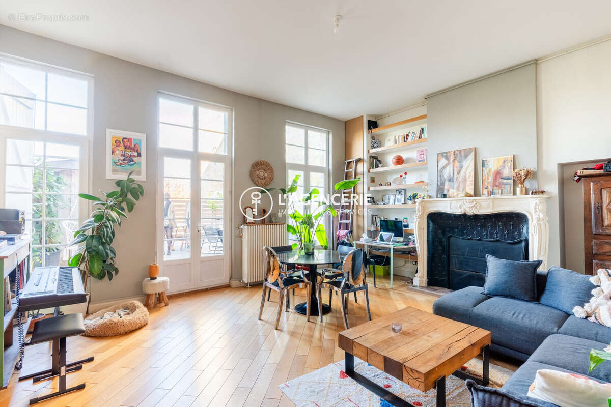 Appartement à BORDEAUX