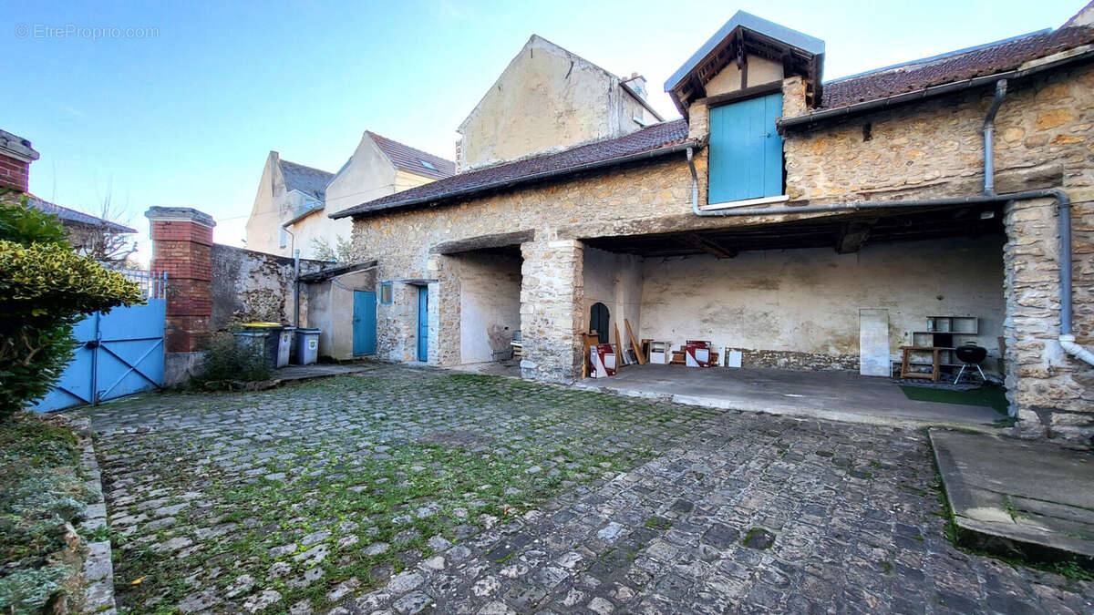 Maison à MAREIL-MARLY