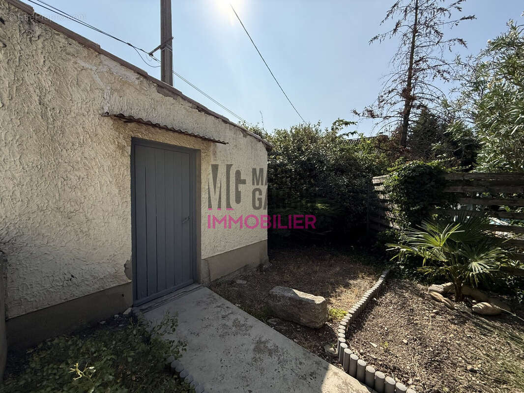 Maison 114 m² à Le Pontet  - photo 2