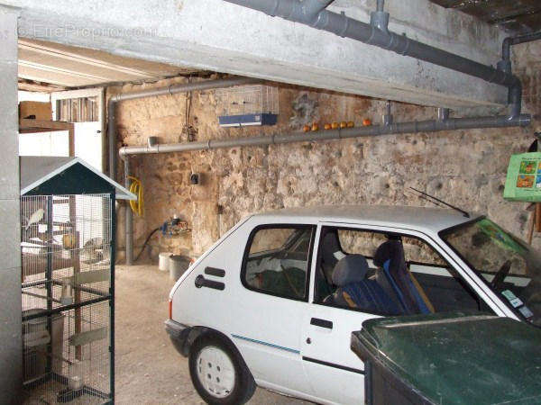 photo cave - Maison à AUBETERRE-SUR-DRONNE