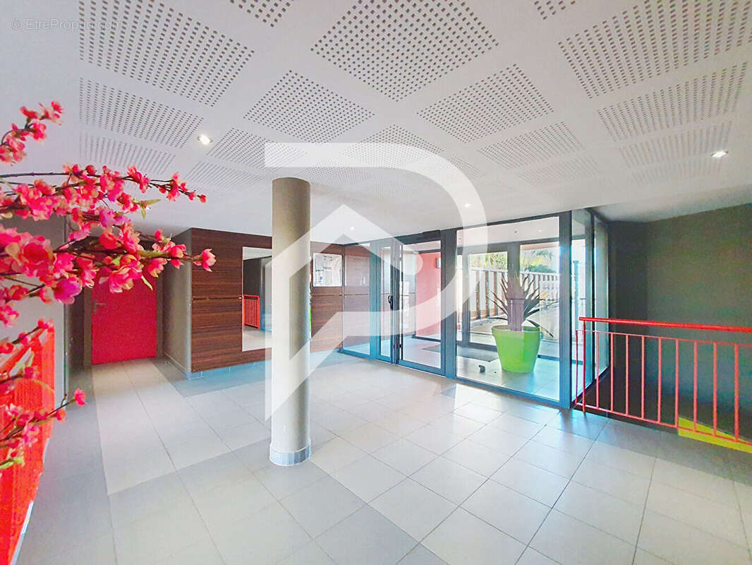 Agde capiscol -appartement t3 traversant 67 m² - double terrasse -double stationnement - photo 17