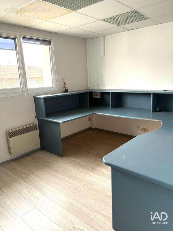 Photo 2 - Commerce à TROYES