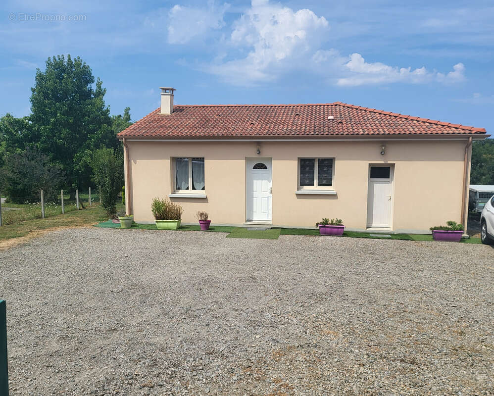 Maison à BELLAC
