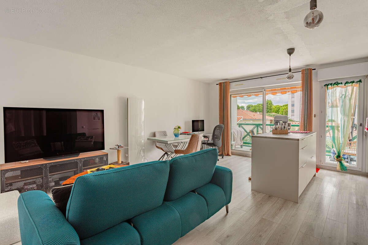Impeccable t2 avec cave garage et terrasse au cinq cantons - photo 2