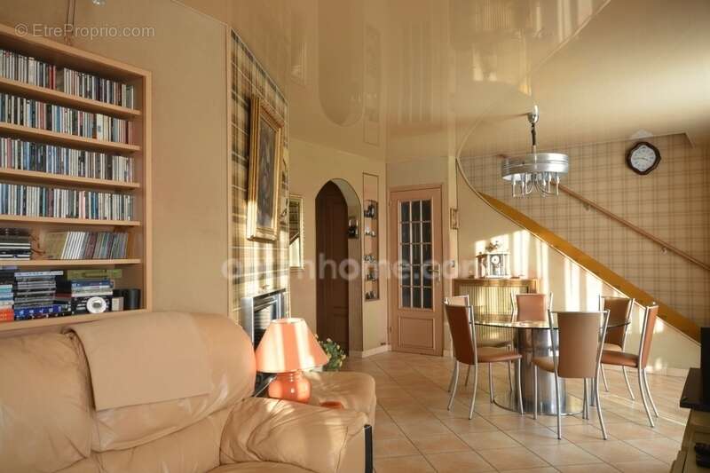 Maison à LIMOURS