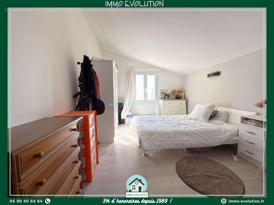 Maison 160 m² à Travaillan  - photo 8