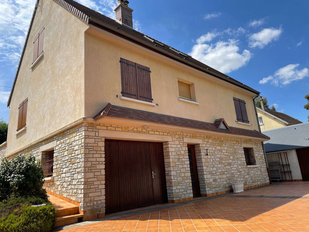 Maison à LA FERTE-GAUCHER