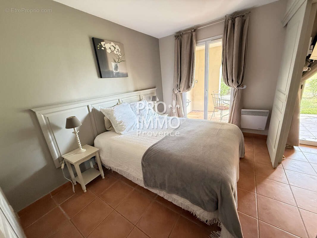 Appartement à MALLEMORT