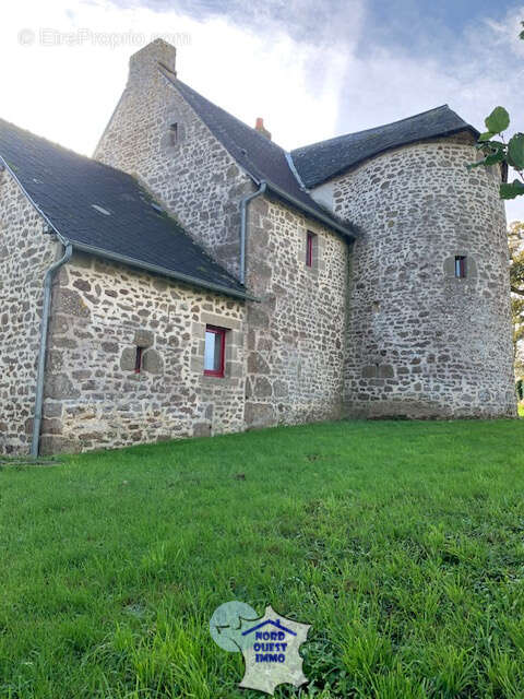Maison à AMBRIERES-LES-VALLEES