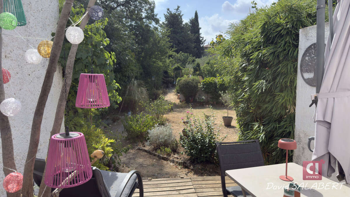 Forcalqueiret,  rare maison de village avec jardin, piscine et grand garage - photo 2