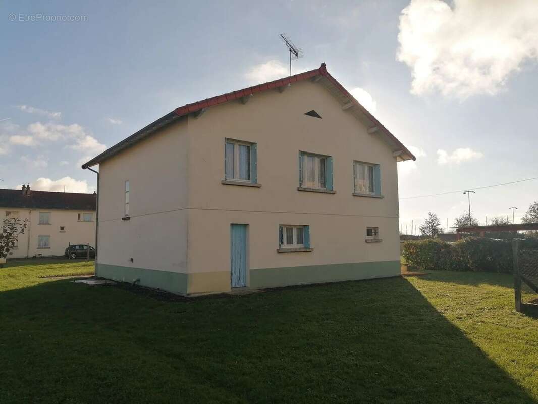 Maison à BRASSAC-LES-MINES