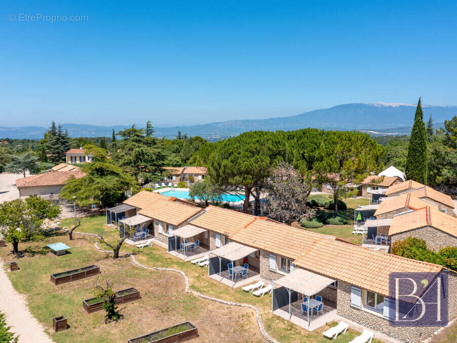Maison à LA ROQUE-SUR-PERNES